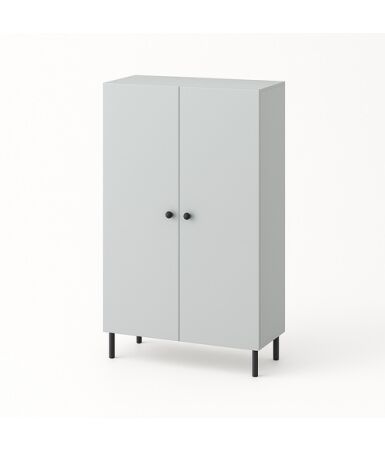 Szafa z półkami i podwójnymi drzwiami